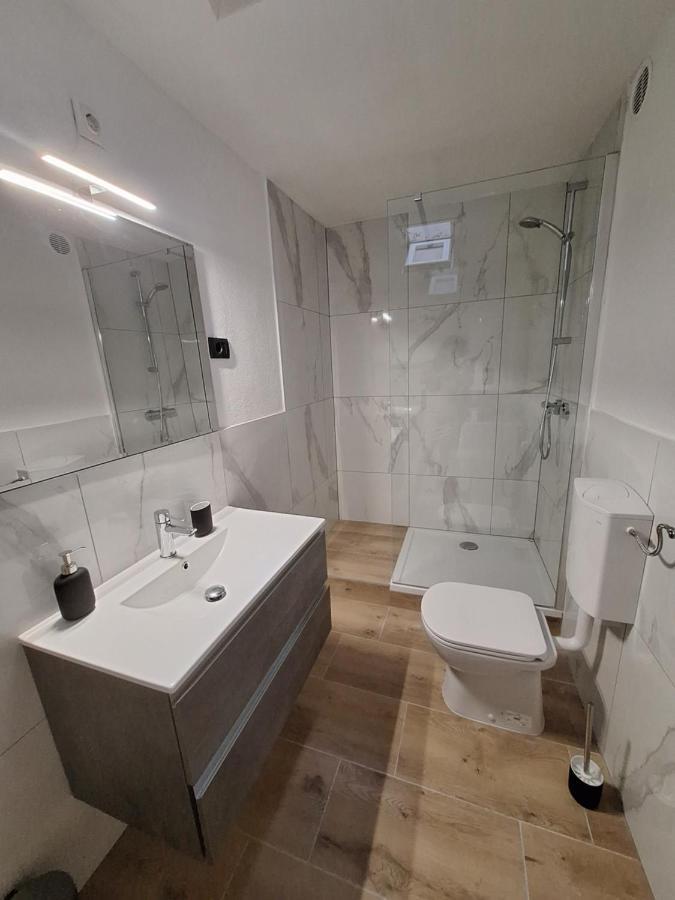 Apartment Kp With Parking Capodistria Esterno foto
